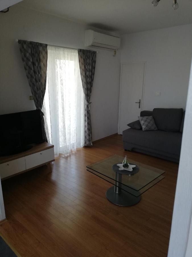 Apartman G&L Grebastica Ngoại thất bức ảnh
