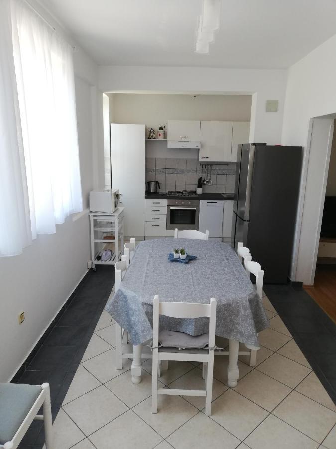 Apartman G&L Grebastica Ngoại thất bức ảnh