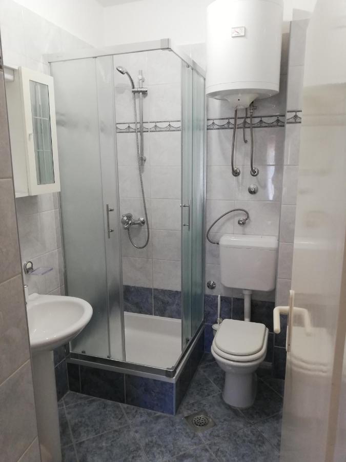 Apartman G&L Grebastica Ngoại thất bức ảnh